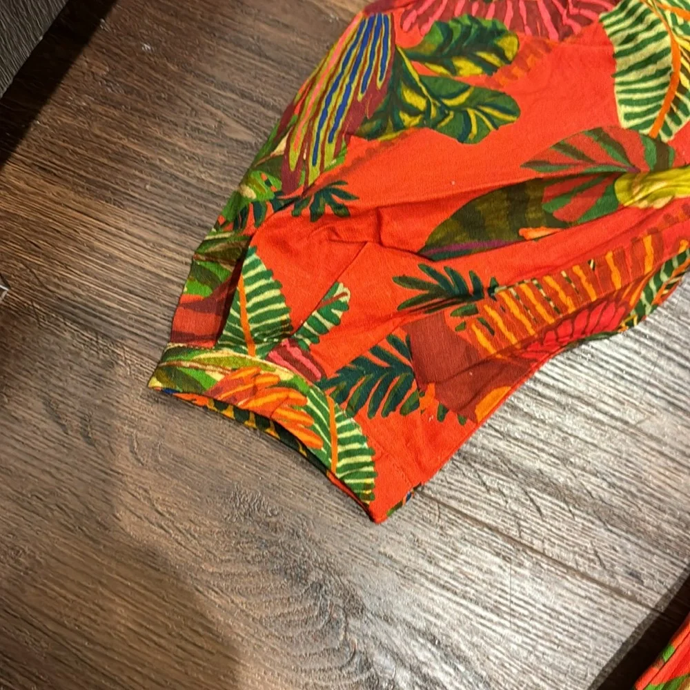 FARM Rio NWT Red Forest Birds Romper with Balloon Sleeves and front Buttons. - Picture 15 of 16